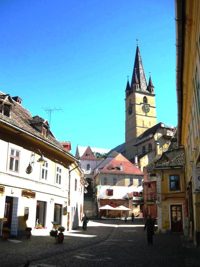 Crown Jewels Centre Sibiu Διαμέρισμα Εξωτερικό φωτογραφία